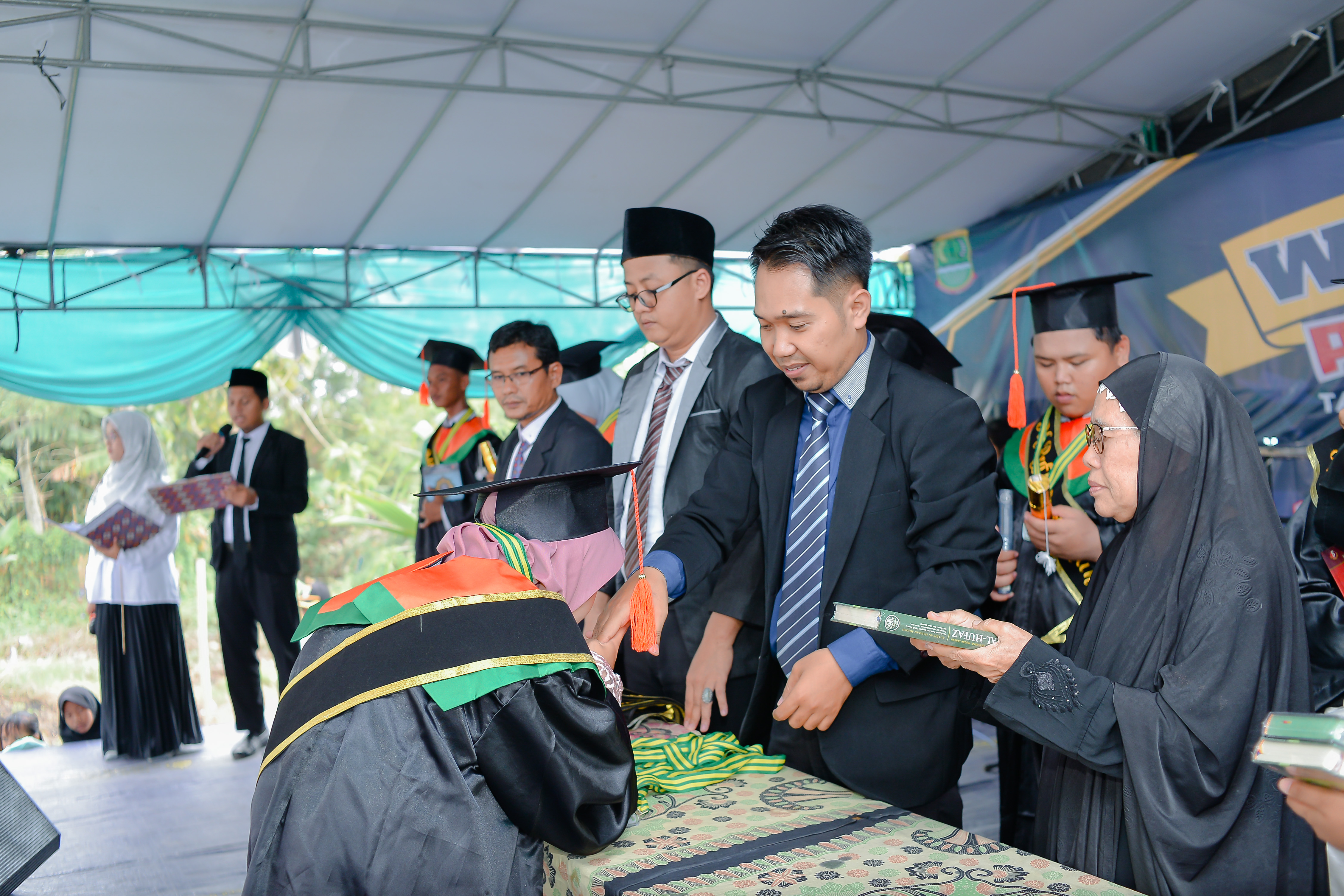 Kegiatan Wisuda 20