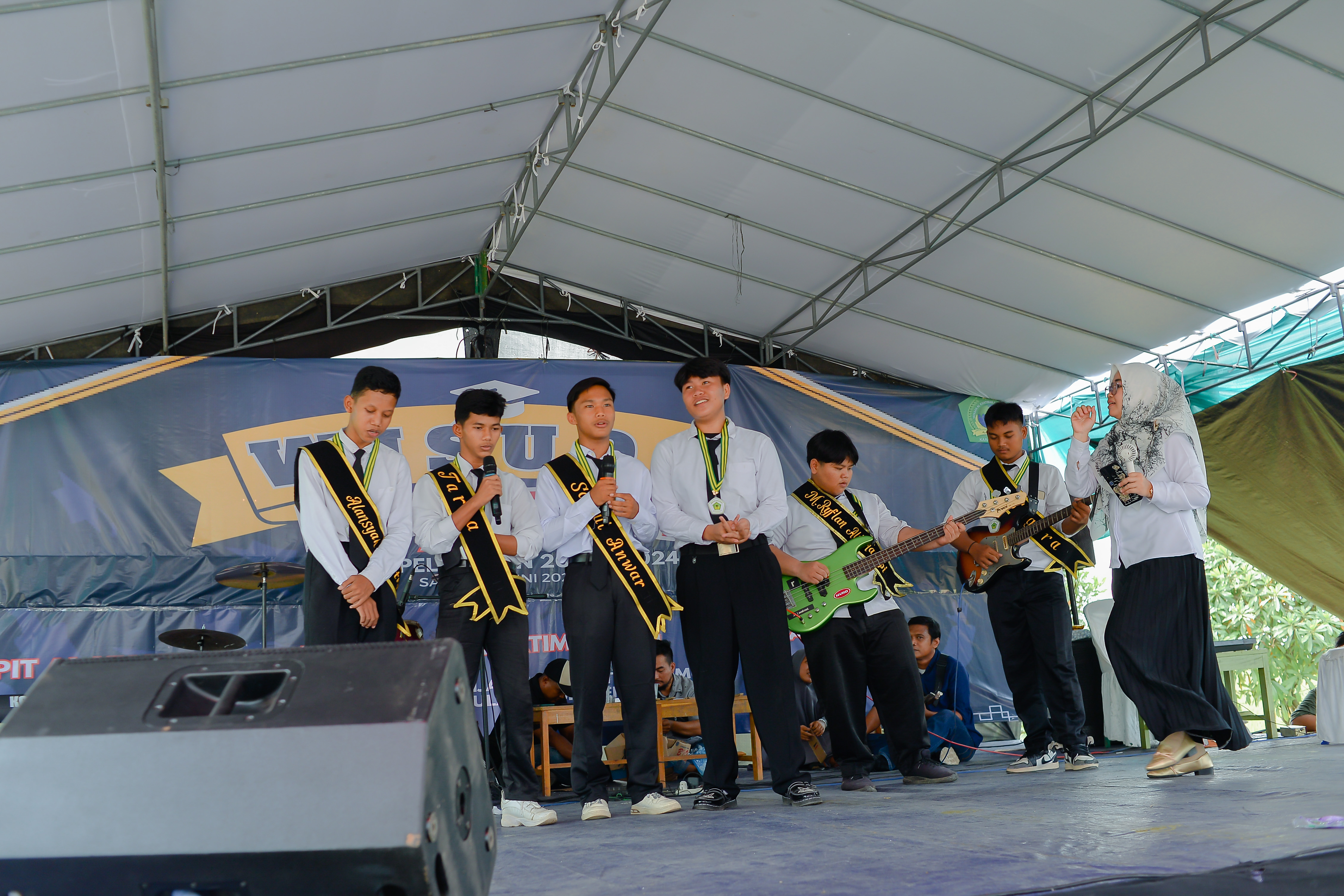 Kegiatan Wisuda 35